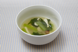 小松菜と油揚げの味噌汁