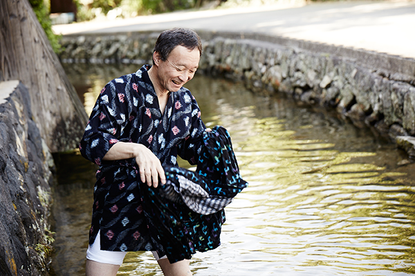 写真:洗濯するマイスター