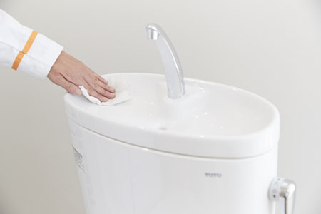 「手洗い器」や「タンクの表面」の普段のお掃除